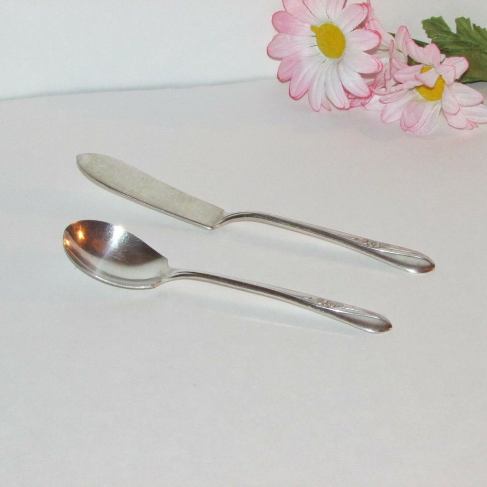 1940's Silverplate Butter Knife & Sugar Spoon WM ROGERS Meadow Flower Cutlery